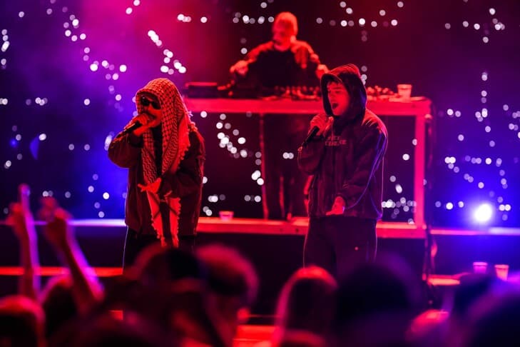 Kneecap konserinde 'Filistin'e Özgürlük' mesajı verildi