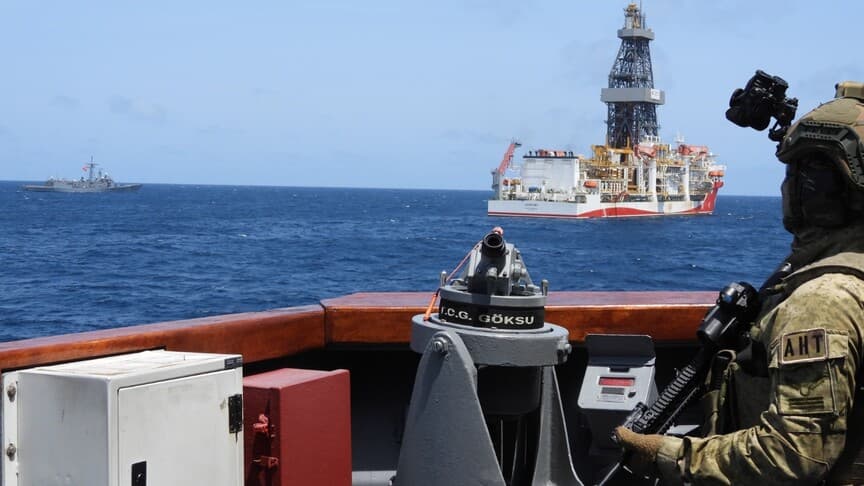 MSB, Somali'deki sondaj gemilerine koruma sağlıyor