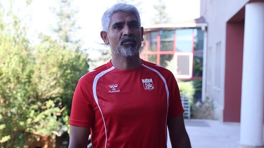 Sivasspor'un teknik direktörü İsmet Taşdemir, sıkıntıları aşacaklarını belirtti