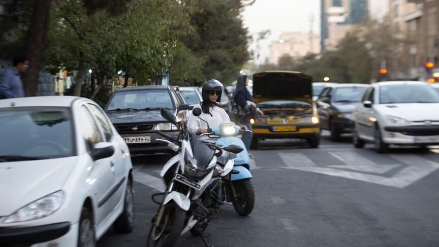 İran'da kadınlara motosiklet ehliyeti verilmesi için hazırlıklar tamamlandı