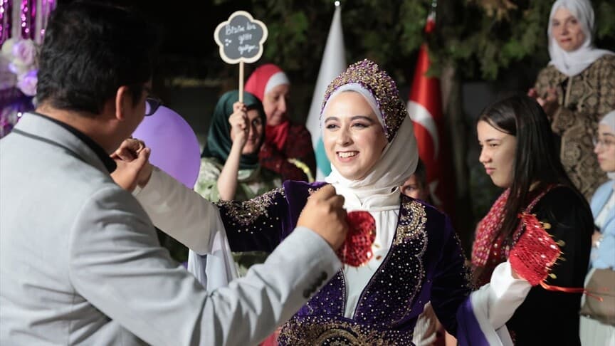Amman'daki Yunus Emre Enstitüsü'nde Türk usulü kına gecesi yapıldı