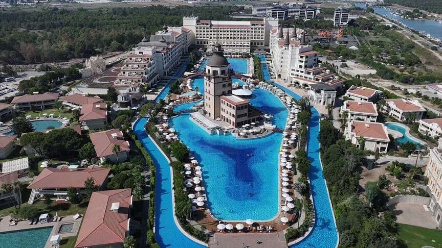 Antalya'ya 6,5 milyon yabancı turist geldi