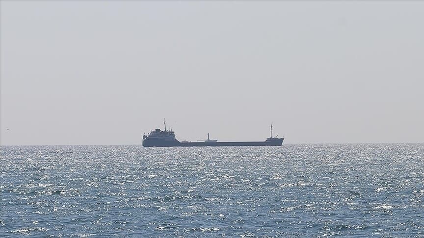 Ukrayna'nın Karadeniz limanlarında ticari gemi trafiği durdu