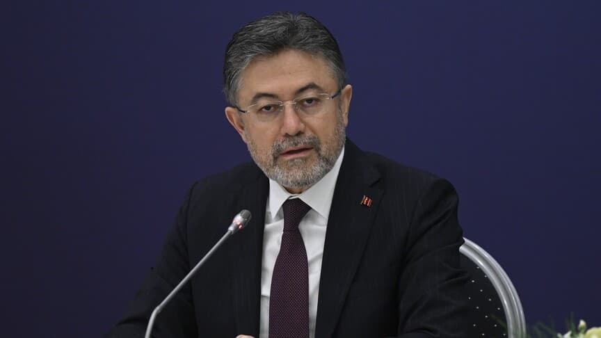 Bakan Yumaklı'dan orman yangını uyarısı: Yangın sahasına girmeyin
