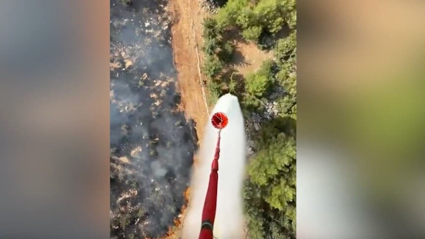 Antalya'da orman dışındaki alanda yangın söndürme çalışmaları sürüyor