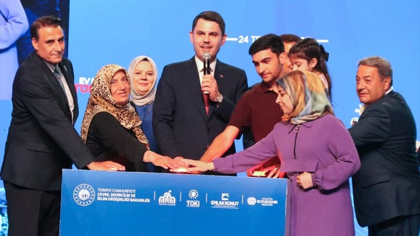 Bakan Kurum: Devlet, zor günlerde milletini koruyan bir çınardır