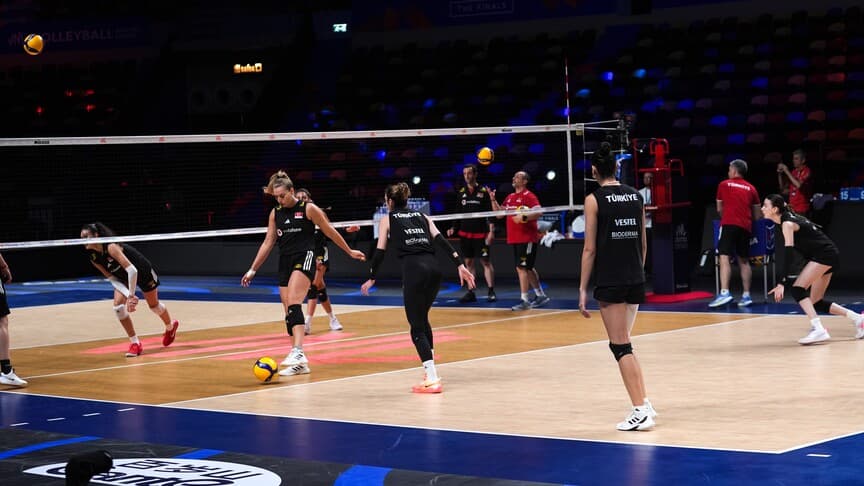 A Milli Kadın Voleybol Takımı, yarı finale hazırlanıyor