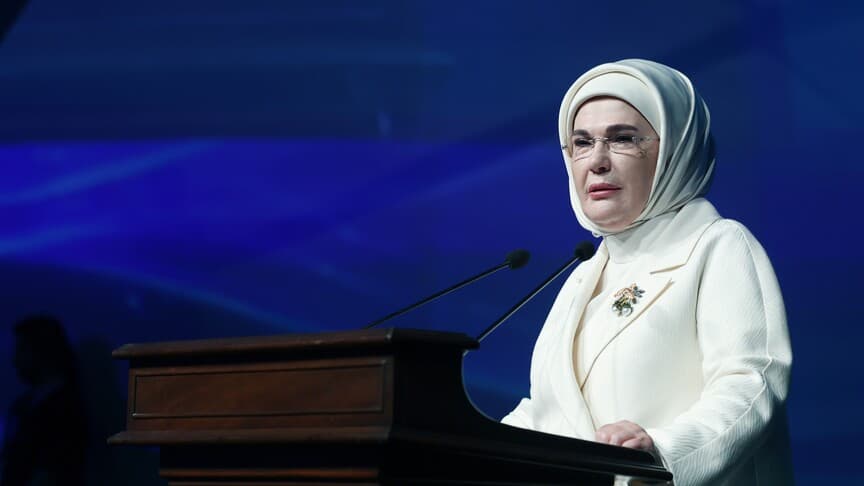 Emine Erdoğan, Van Gölü Havzası koruma çalışmaları için Sıfır Atık Vakfı'na teşekkür etti