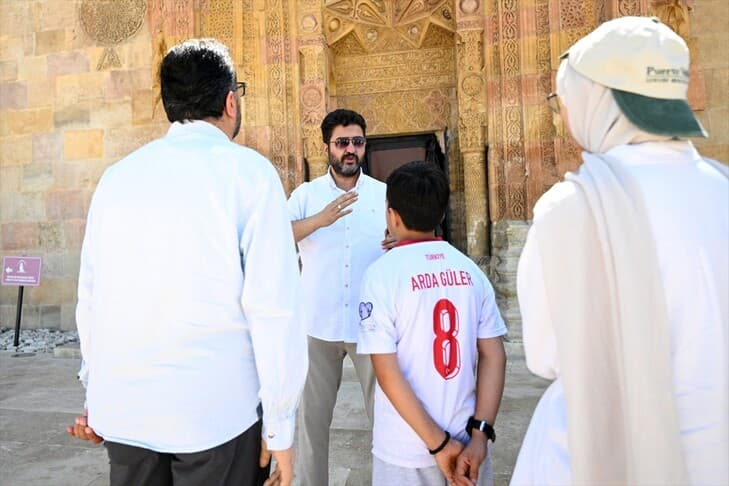 Müezzin Nail Ayan, çocukluk hayalini Sivas'ta gerçekleştiriyor
