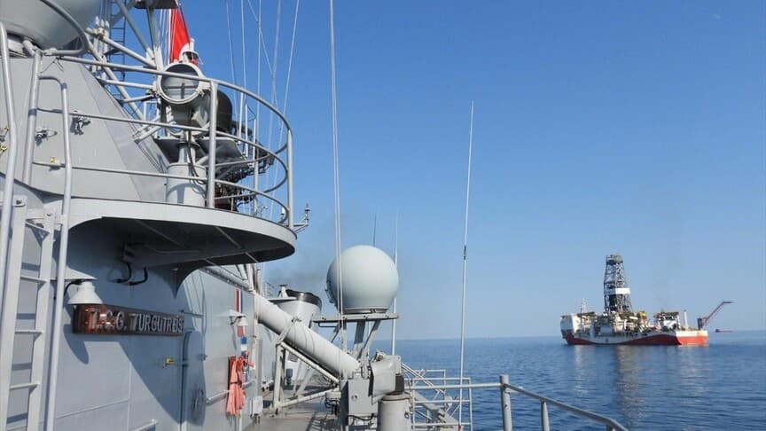 TCG Turgutreis fırkateyni, Yavuz ve Abdülhamid Han gemilerine refakat ediyor