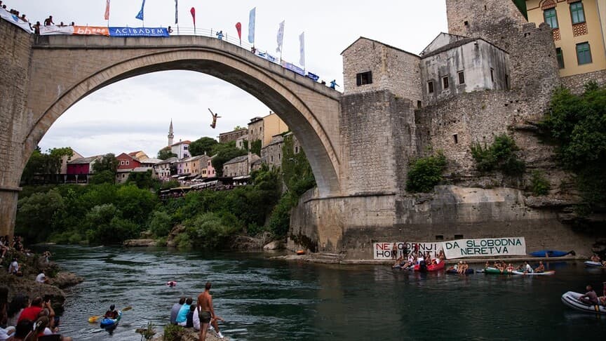 Mostar'da 460. Geleneksel Köprü Atlayışları gerçekleştirildi