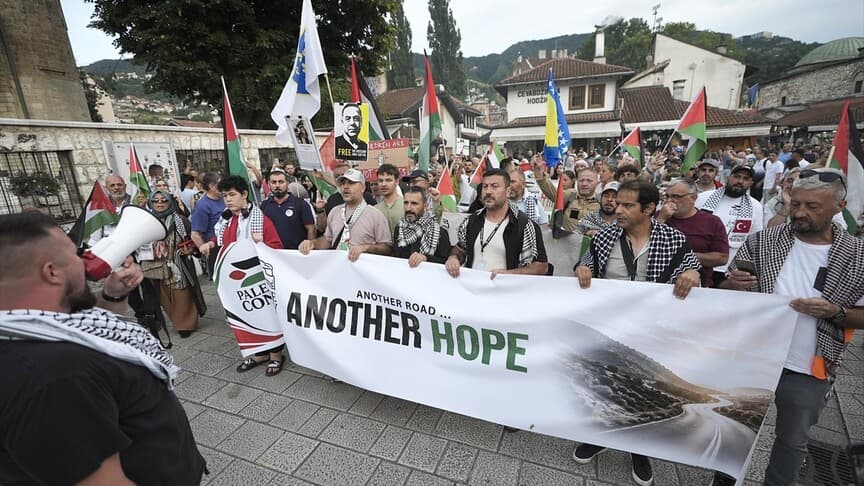 Filistin Konvoyu Fransa'dan Bosna Hersek'e ulaştı