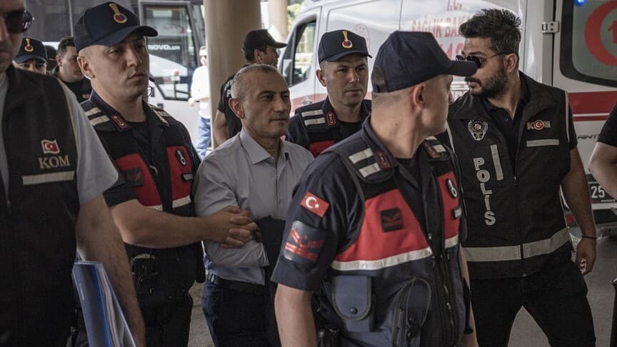 Eski Tunceli Valisi Tuncay Sonel, doku soruşturmasında dört suçlamadan tutuklandı
