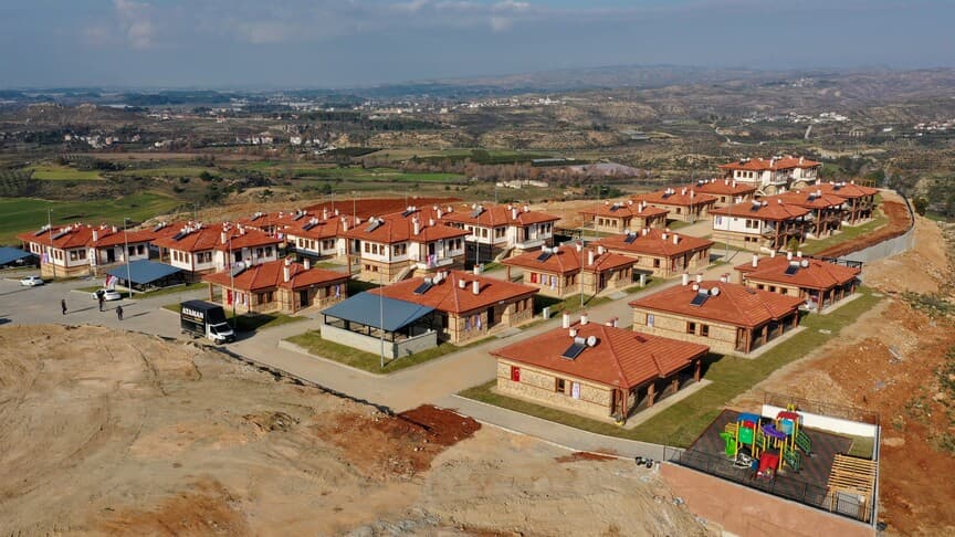 Manavgat yangınının izleri devlet yardımlarıyla silindi