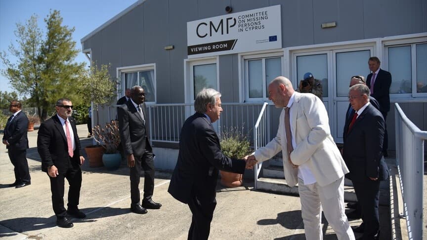 BM Genel Sekreteri Guterres, Kıbrıs'taki Kayıp Şahıslar Komitesi Laboratuvarı'nı gezdi