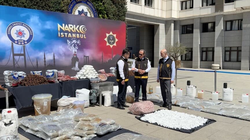 İstanbul'da uyuşturucu operasyonunda 1 ton 163 kilogram madde ele geçirildi