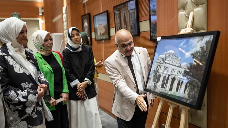 Mimar Sinan'ın İstanbul'u fotoğraf sergisi AK Parti İstanbul İl Başkanlığı'nda açıldı