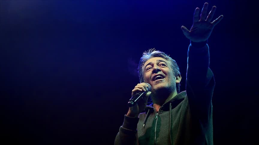 Anadolu rock ve özgün müziğin önemli ismi Murat Göğebakan'ı kaybedeli 12 yıl oldu