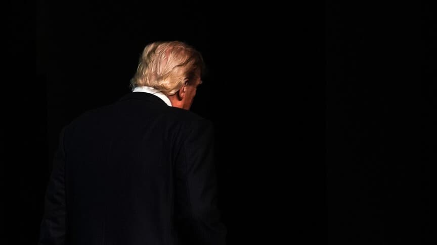 Yeni anket, Trump'a destek oranının yüzde 32'ye düştüğünü gösterdi