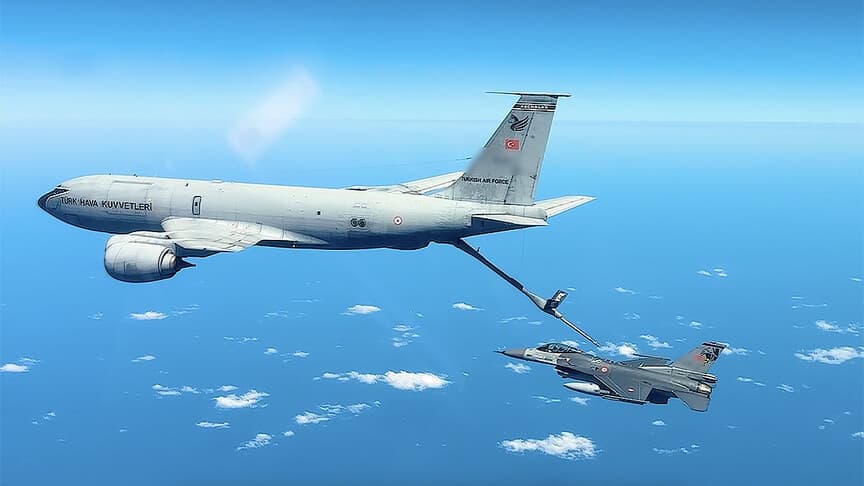 TSK'ya ait 5 F-16 ve 76 personel Amari Hava Üssü'ne ulaştı