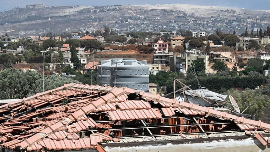 İsrail ordusu ateşkese rağmen Lübnan'ın güneyinde yıkıma devam ediyor