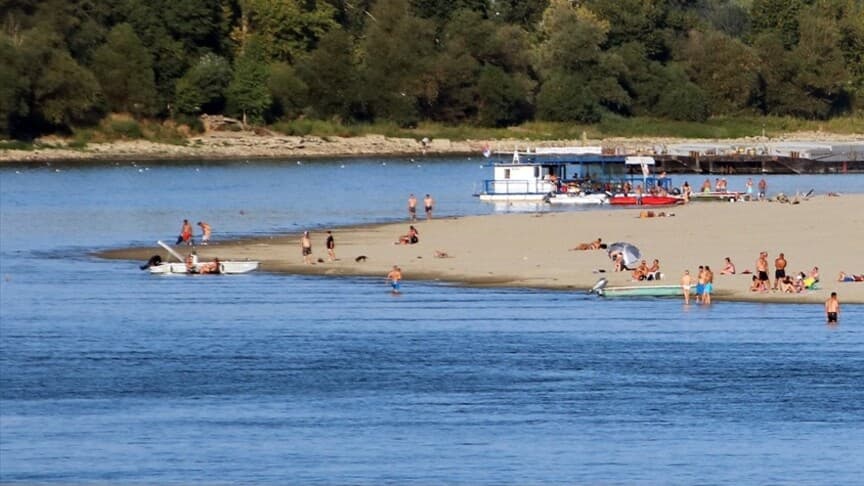 Tuna Nehri'nde Sırbistan ve Bulgaristan'da su seviyesi düşüyor