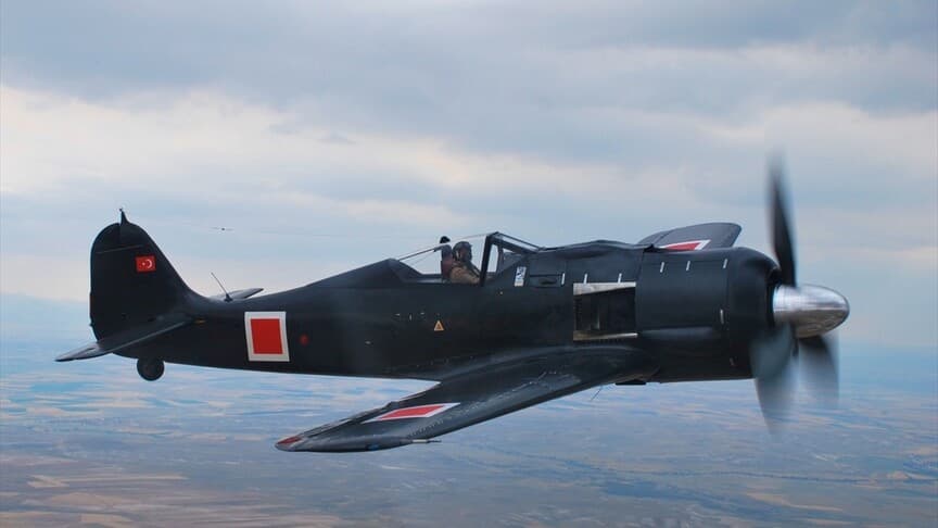 Focke-Wulf 190 savaş uçağı restorasyon sonrası test uçuşu yaptı