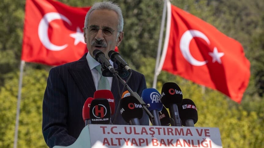 Bakan Uraloğlu: Restorasyonu tamamlanan tarihi köprü sayısı 528 oldu.