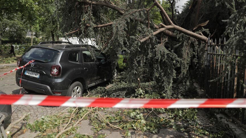 Fransa'nın 10 vilayetinde fırtına ve dolu alarmı verildi
