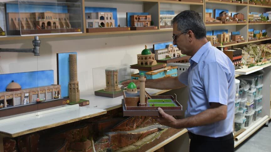 Kerküklü maket ustası tarihi mirası minyatürlerle yaşatıyor