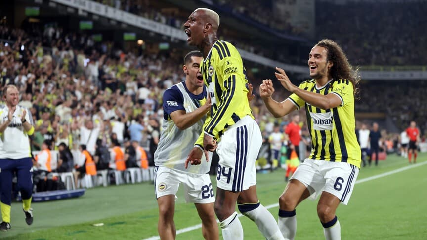 Fenerbahçe'nin Sturm Graz ile maçı İngiliz hakem Kavanagh tarafından yönetilecek