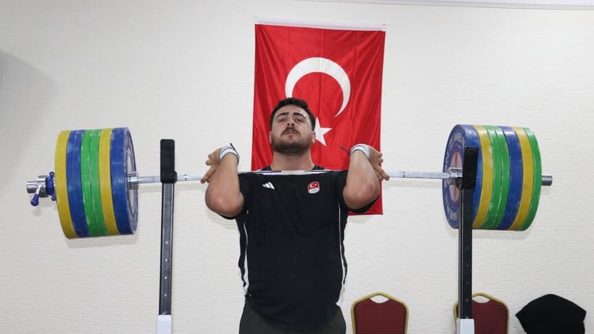 Milli halterciler Akdeniz Oyunları ve Dünya Şampiyonası için hazırlık yapıyor
