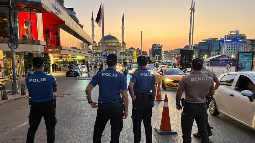 Huzur İstanbul uygulamasında 726 kişi gözaltına alındı