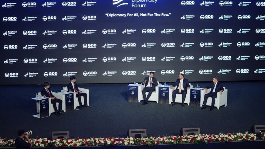 Bosphorus Diplomasi Forumu'nda Yapay Zeka ve Ekonomi Tartışıldı