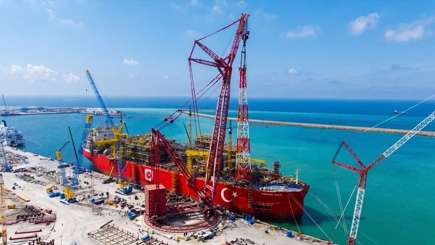 Osman Gazi Yüzer Üretim Platformu Karadeniz'de montaj aşamasını tamamladı