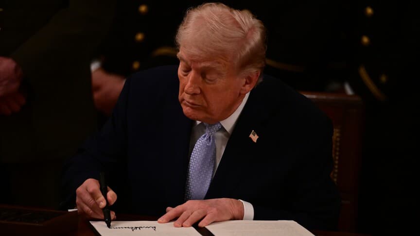 Trump, çocukluk aşılarıyla ilgili yeni kararnameyi imzaladı