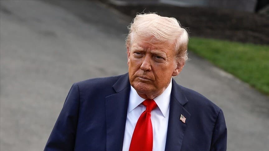 Trump'a Truth Social paylaşımlarına erişim satışı nedeniyle dava açıldı