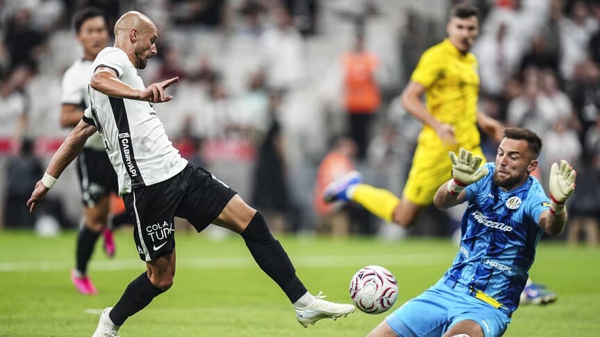 Beşiktaş, Hradec Kralove'yi 1-0 yenerek play-off turuna geçti
