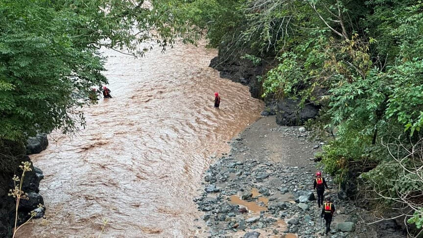 Giresun'da sel sularına kapıldığı düşünülen 2 kişi için arama başlatıldı
