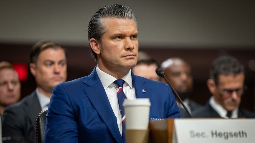 Schumer, Savunma Bakanı Hegseth'in görevden alınmasını istedi