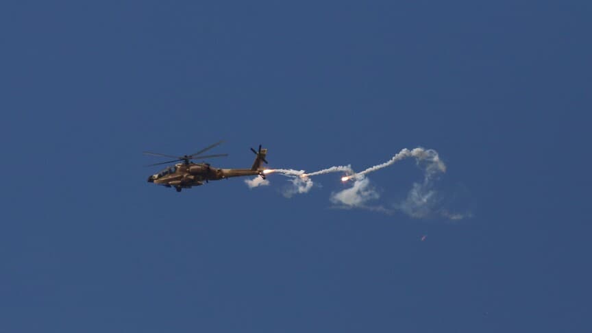Texas'taki kaza sonrası ABD Apache helikopter eğitim uçuşlarını durdurdu