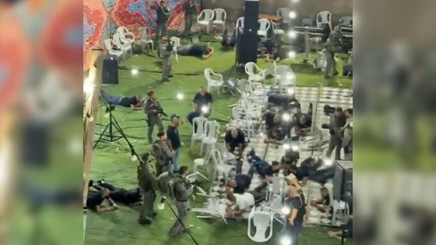 İsrail polisi, Filistinli çiftin kına gecesine baskın düzenledi