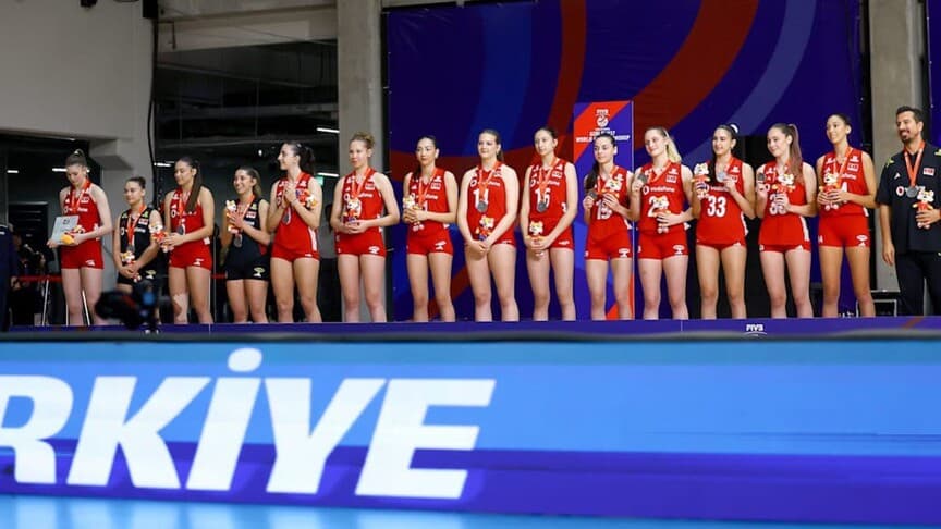 Türkiye 17 Yaş Altı Kadın Voleybol Takımı, dünya ikinciliği elde etti