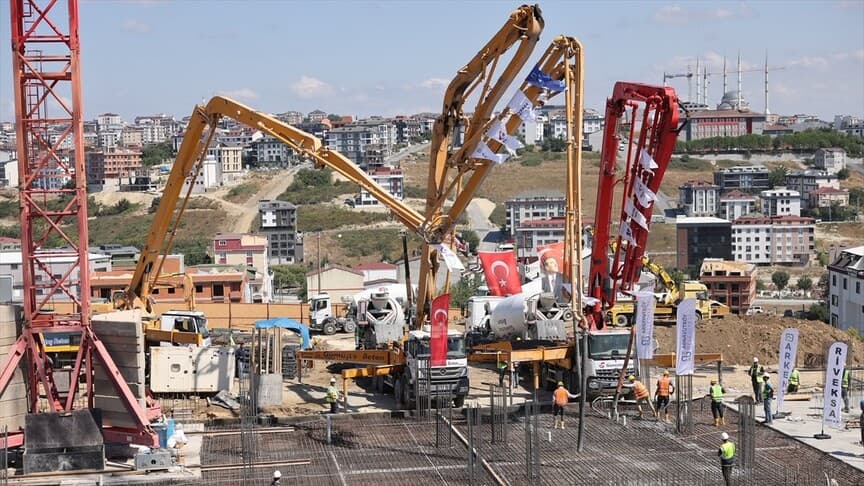 Arnavutköy'de kentsel dönüşüm projesinin temelleri atıldı