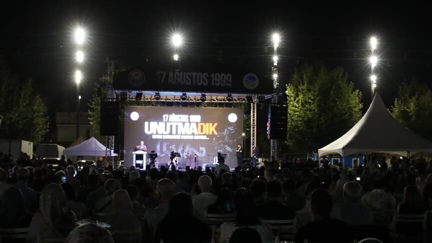 Marmara Depremi'nde hayatını kaybedenler anıldı