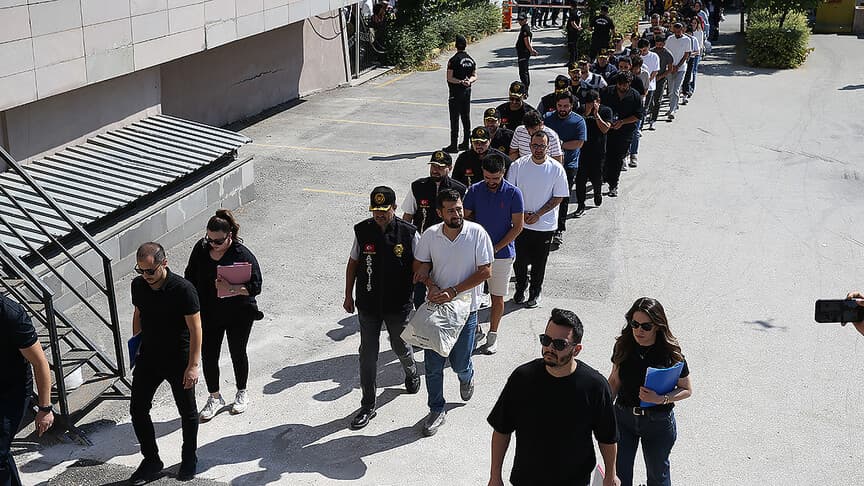 53 kişi, internet altyapısı dolandırıcılığından tutuklandı