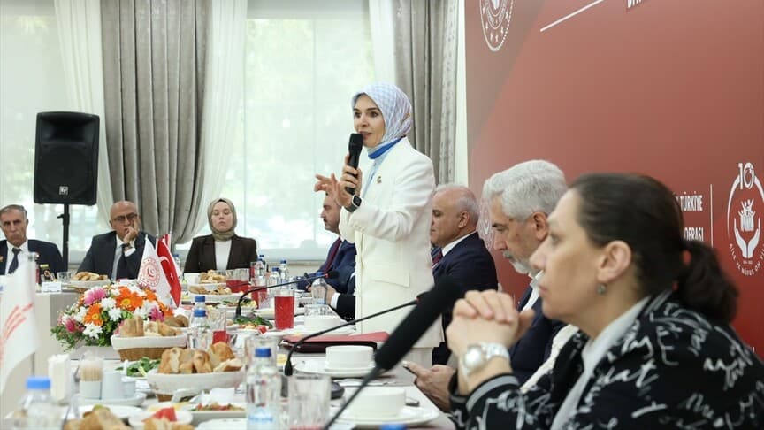 Bakan Göktaş, terörsüz Türkiye sürecini şehit yakınları ve gazilerle birlikte inşa ettiklerini belirtti
