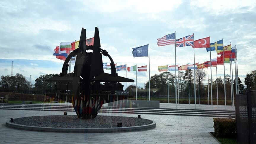 NATO, tüm müttefikleri savunmaya ve tehditlere karşı koymaya hazır