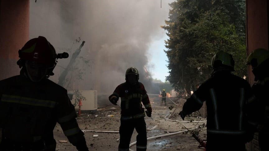 Ukrayna'nın Kiev'ine düzenlenen saldırıda 8 kişi hayatını kaybetti, 33 kişi yaralandı