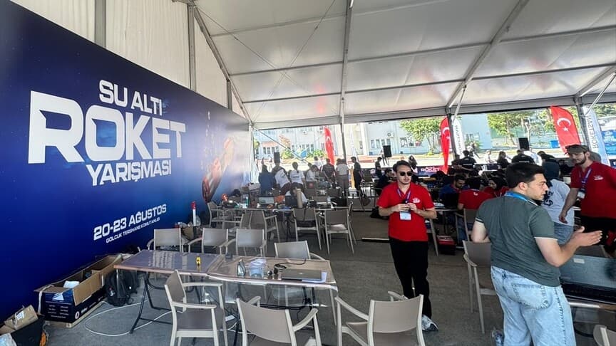 TEKNOFEST Mavi Vatan'da gençler su altı roketlerini test ediyor